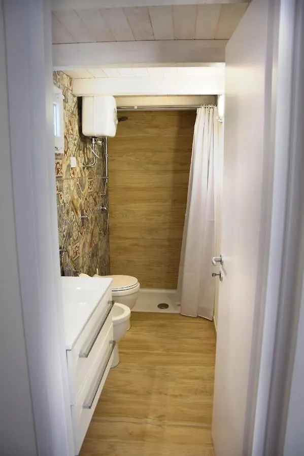 Casa Vacanze Felici In 2 - Santa Maria Del Focallo - Ispica 0*,  意大利