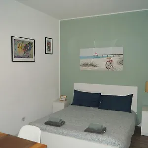 https://house-naviglio.it-lombardy.com