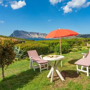 https://coda-cavallo-villaggio-cala-paradiso-villino-c4.in-sardinia.net